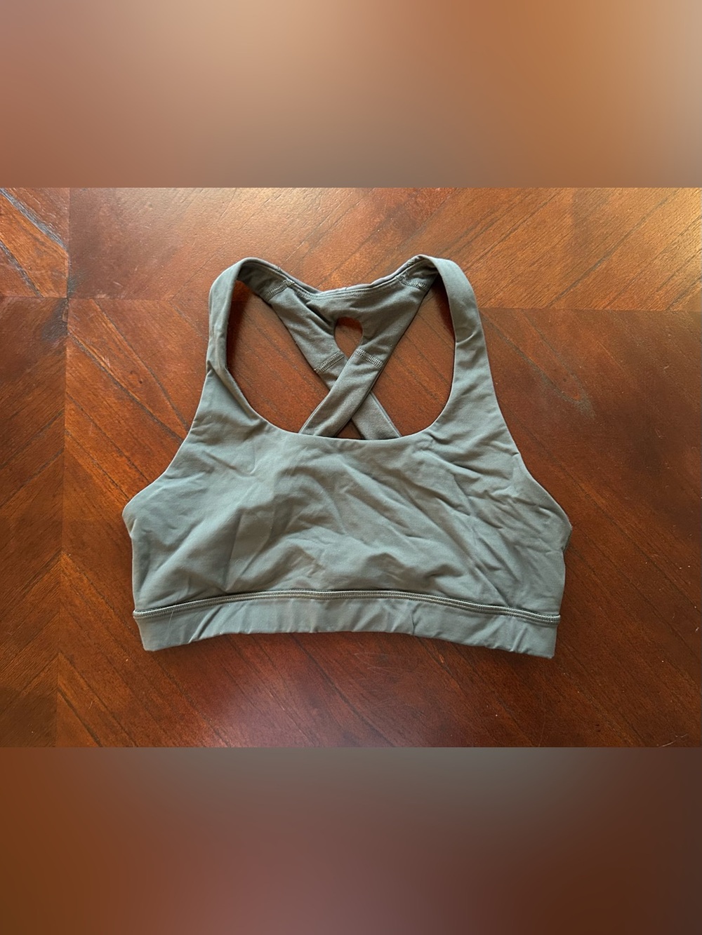 lululemon athletica Green Cross-Back Sports Bra size 8 - Picture 2 of 6
